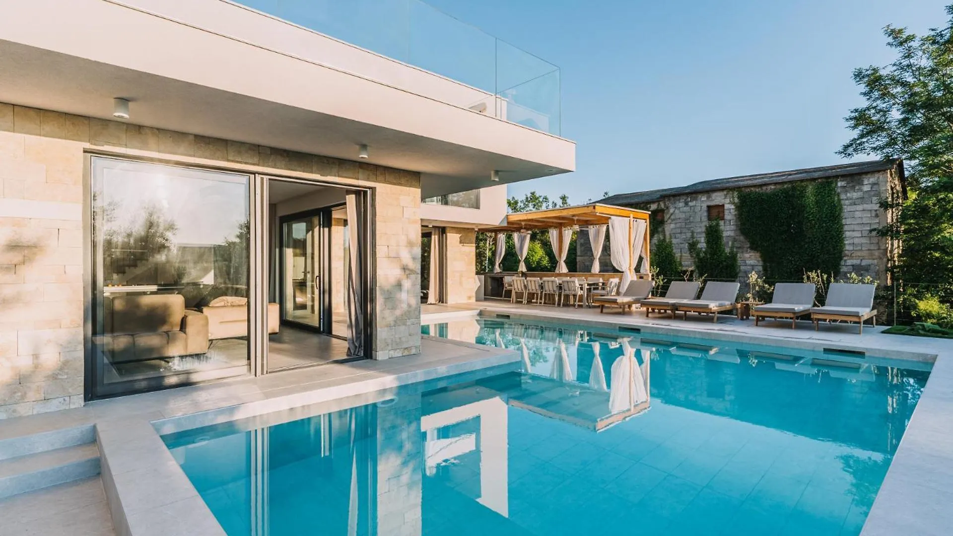 Villa Santa Barbara Privlaka  Kroatië